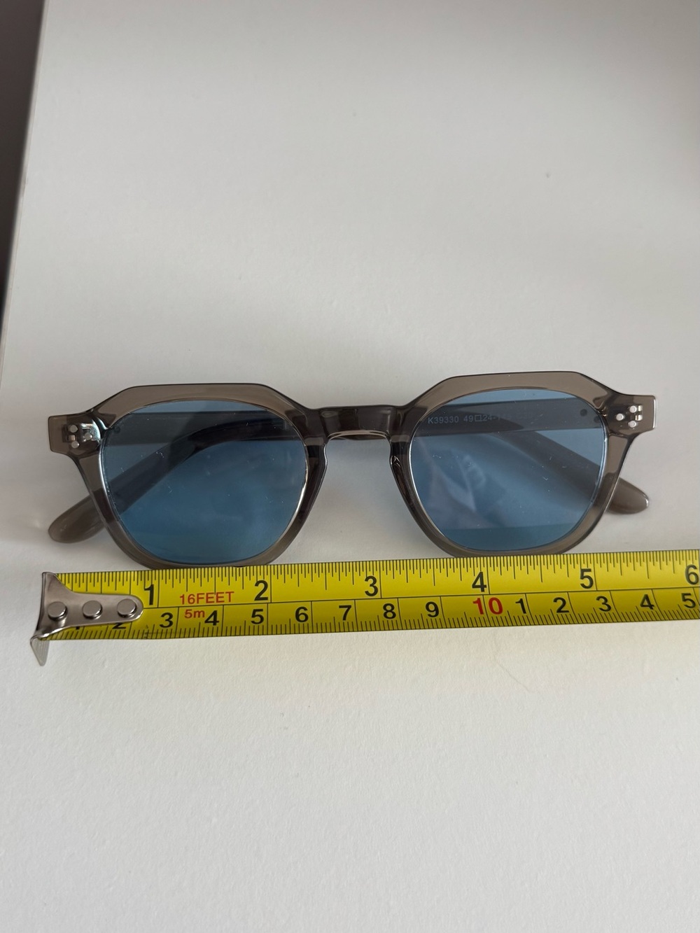 Classic Round Sunglasses in Brown, Gray, and Blue - Unbranded - Picture 8 of 9